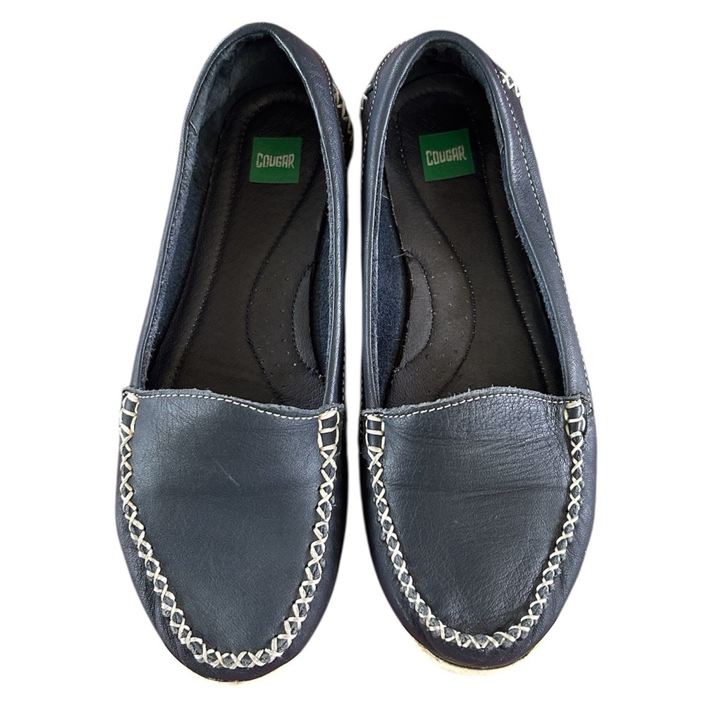 Cougar | Women’s navy leather slip on loafers, white stitching, great tread sz 7